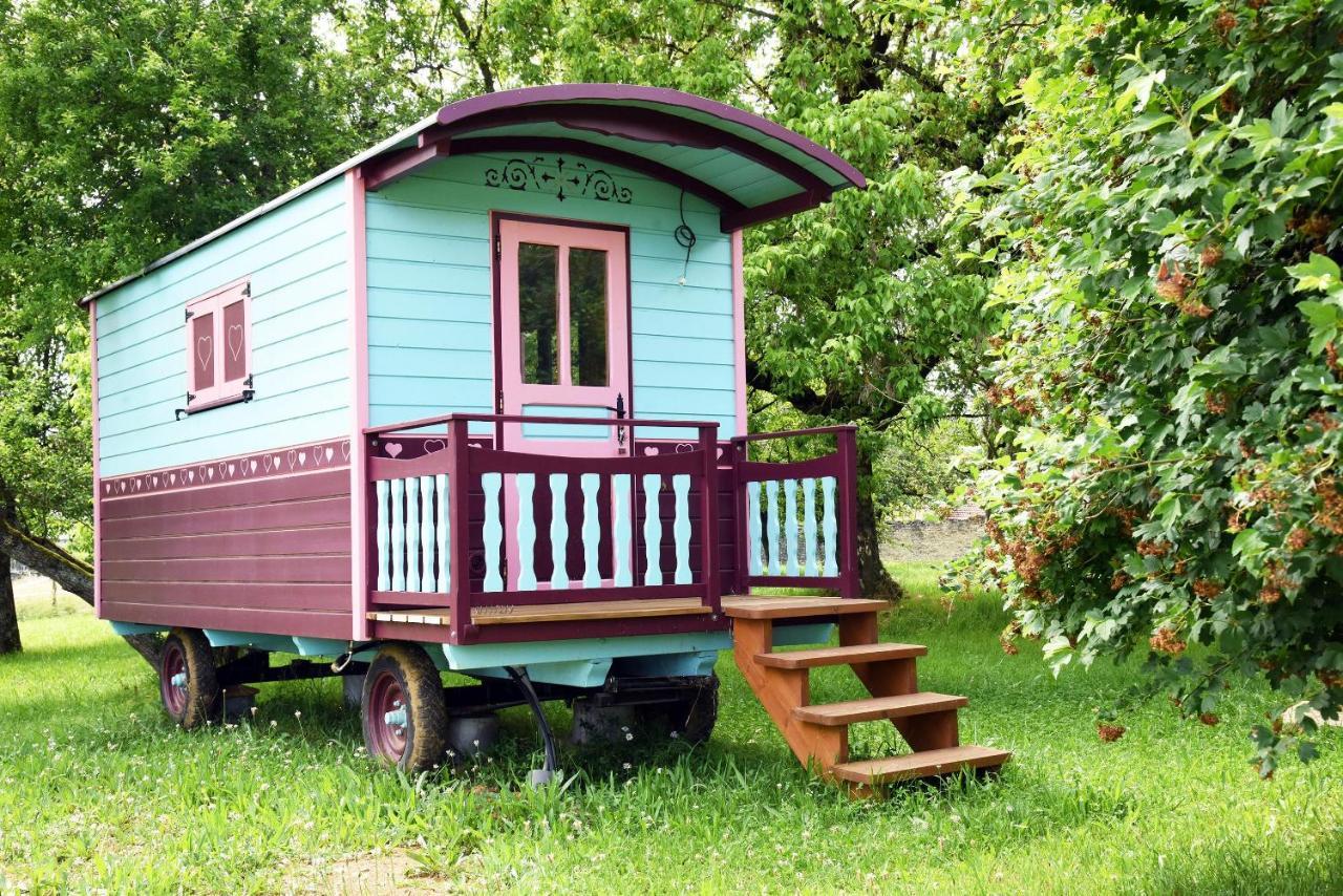 Luxury tent Les Roulottes Pouilly-sur-Vingeanne